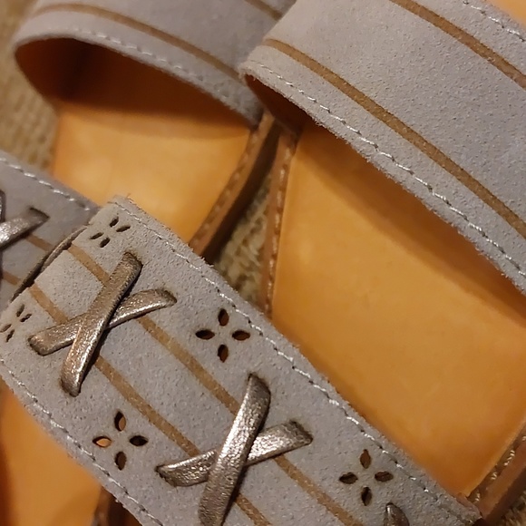Nwot Frye & Co. Sandals - Picture 5 of 9